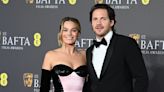 Margot Robbie enceinte : l’actrice dévoile son baby bump pour la première fois