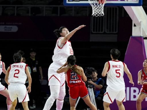 Meet Zhang Ziyu, A 7’5 17-Year-Old Female Chinese Basketball Star Who Is Compared to NBA Legend Yao Ming