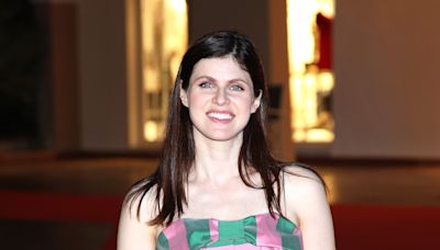 Alexandra Daddario is expecting rainbow baby with producer husband