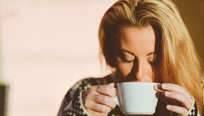 3 bebidas que parecen saludables pero que podrían estar dañando tu cerebro sin que lo sepas - La Tercera