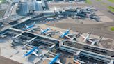 Pessoa morre sugada por motor de avião no aeroporto de Amsterdam diante de passageiros 'horrorizados'