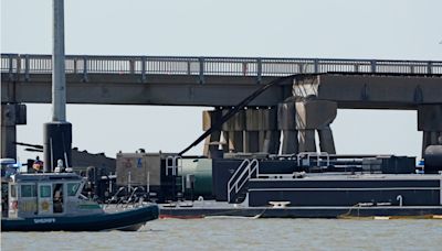 Barcaza choca contra puente en Galveston, Texas y provoca derrame de petróleo - El Diario NY