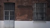 La increíble historia del grafiti de ‘Muelle’ descubierto en una cárcel 30 años después