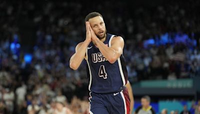 "Dream Team" entrega medalla de oro olímpica a EEUU tras victoria sobre Francia en baloncesto masculino