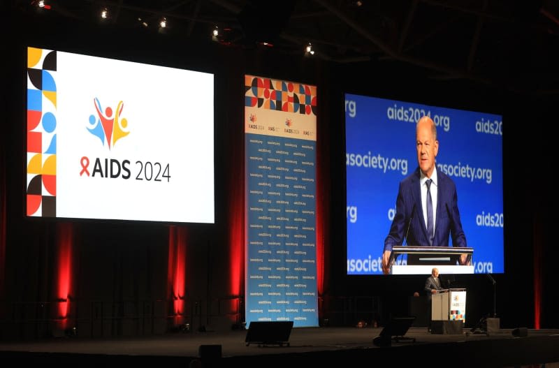 Scholz backs AIDS fight at Munich conference as UN goal at risk