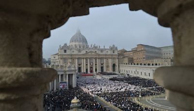 Arrestado un criminal de EEUU armado con cuchillos durante una audiencia del papa Francisco en San Pedro