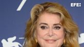 Deneuve recibe el León de Oro y Zelenski pide que no se olvide a Ucrania