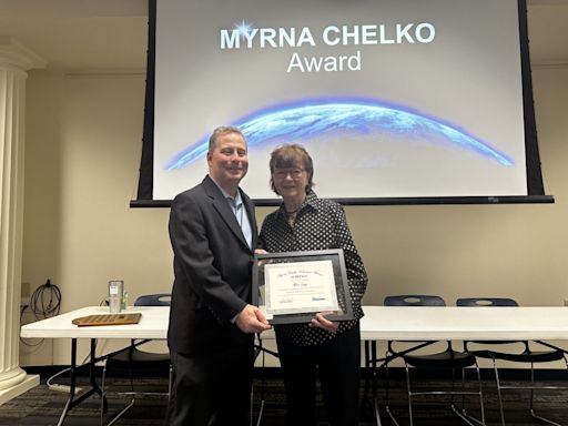 Alice Lang receives Myrna Chelko Volunteer Award from Westlake Porter Public Library