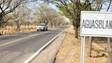 Hombre perdió el control de su carro y se chocó contra un árbol: está grave en hospital