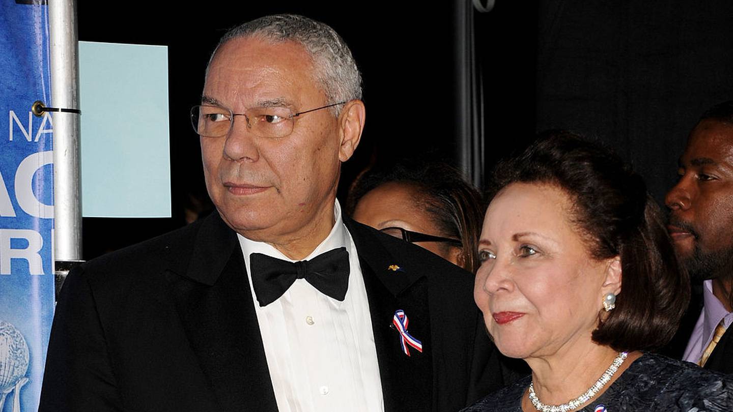 Alma Johnson Powell, wife of Colin Powell, dies