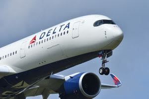 Delta flight attendants can only wear U.S. flag pins after controversy over Palestinian pins