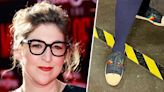 Mayim Bialik wore Leslie Jordan’s sneakers in ‘Call Me Kat’ tribute episode ‘to keep him close’