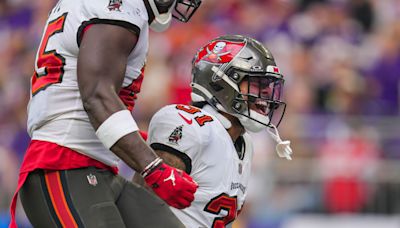 Bucs officially re-sign Antoine Winfield Jr.