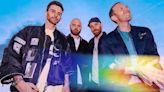 Coldplay lança lyric video do single 'feelslikeimfallinginlove'
