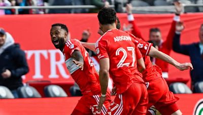 Impresionante: Jugador de Chicago Fire anota un golazo desde 60 metros gracias al fuerte viento