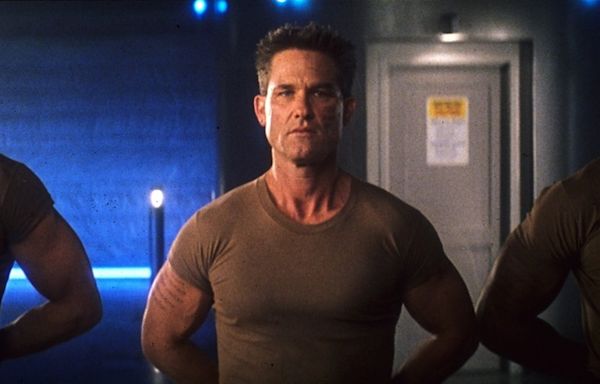 Kurt Russell Only Says 104 Words In One Of His Most Action-Packed Sci-Fi Movies - SlashFilm