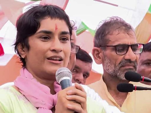 Vinesh Phogat Refused To Take PM Modi's Call After Paris Olympics? Congress Leader Makes Claim