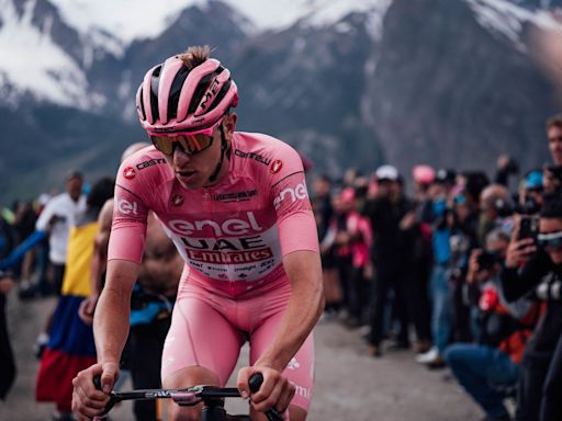 ‘He’s riding in a different world’ – Tadej Pogačar moves out of sight at the Giro d’Italia