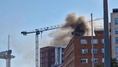 Un grave incendio en la Fundación Jiménez Díaz de Madrid obliga a evacuar a los pacientes