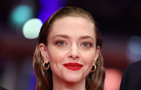 Amanda Seyfried's new silver hair is a work of art