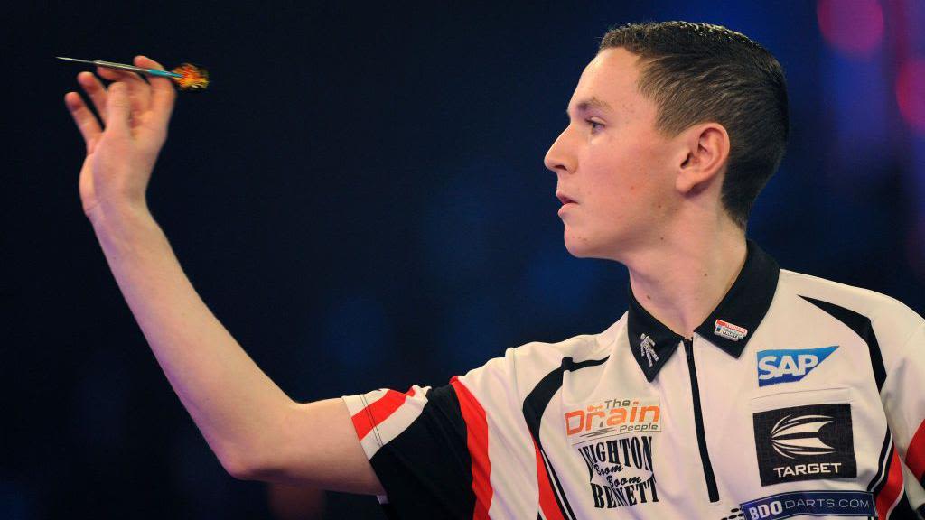 Darts prodigy Bennett suspended over betting allegations