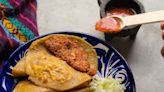 Cómo hacer tacos de canasta, la receta de las calles de México