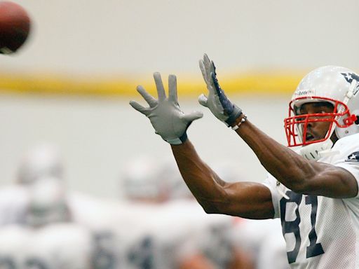 Patriots Rookie Is 'Mossing Defenders' at Training Camp