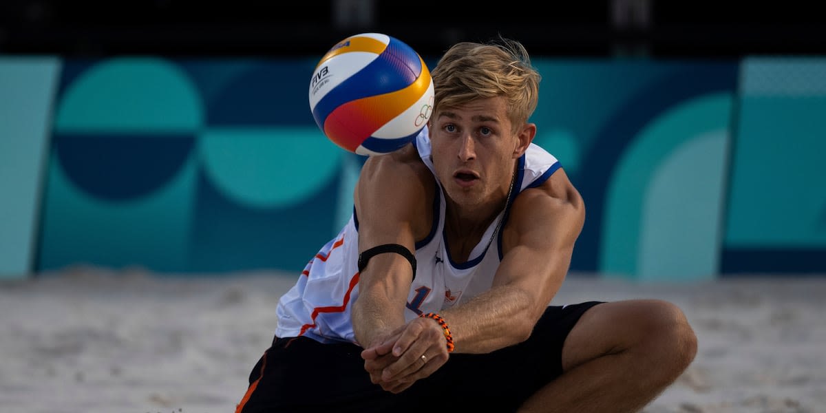 Steven van de Velde, Olympic beach volleyball player convicted of rape, advances to round-of-16