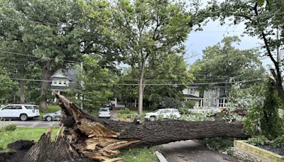 Severe storms with tornadoes whip through Midwest, cutting power to 460K