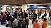 Southwest cancela miles de vuelos más y EEUU promete vigilancia