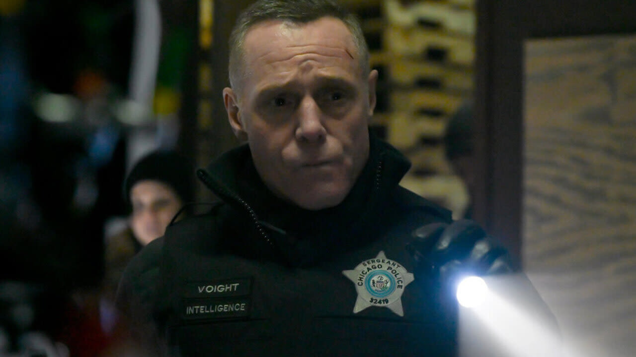 ...P.D. Showrunner Talks Voight's Kidnapping In Season 11 Finale, Plus The Gruesome Twist I Totally Didn't Know...