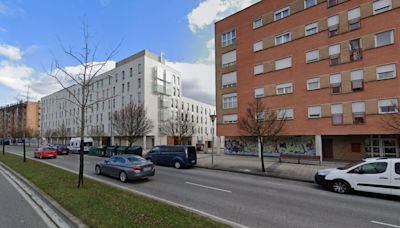 Muere un hombre de 42 años en el incendio de una vivienda okupada en Pamplona: hay otros dos heridos