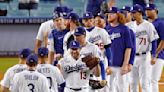 Dodgers outslug Giants 6-3, Muncy homers twice