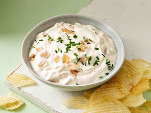 My Aunt’s Famous 3-Ingredient Dip Is a Must-Make for Football Season