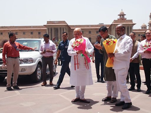 Amit Shah takes charge as Union home minister, says will build Bharat as bulwark against terror, Naxals