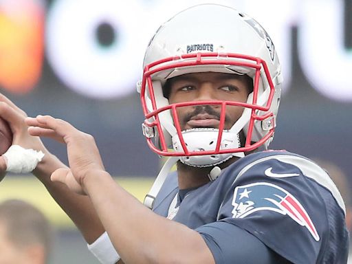 Patriots' Jacoby Brissett embracing mentor role in second stint with team, 'excited to work with' Drake Maye