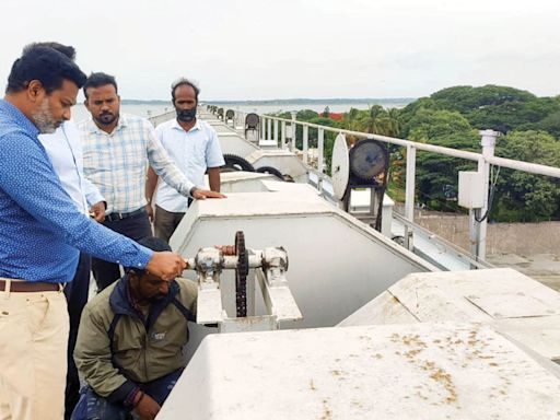 Increased inflow prompts greasing of KRS Dam crest gates - Star of Mysore