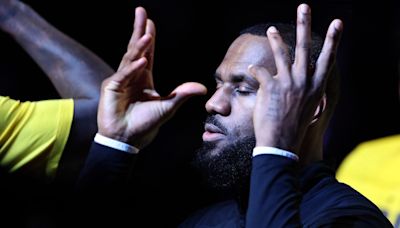 Knicks Among Betting Favorites to Land LeBron James This Offseason