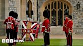 King pays tribute to Irish Guards in Windsor