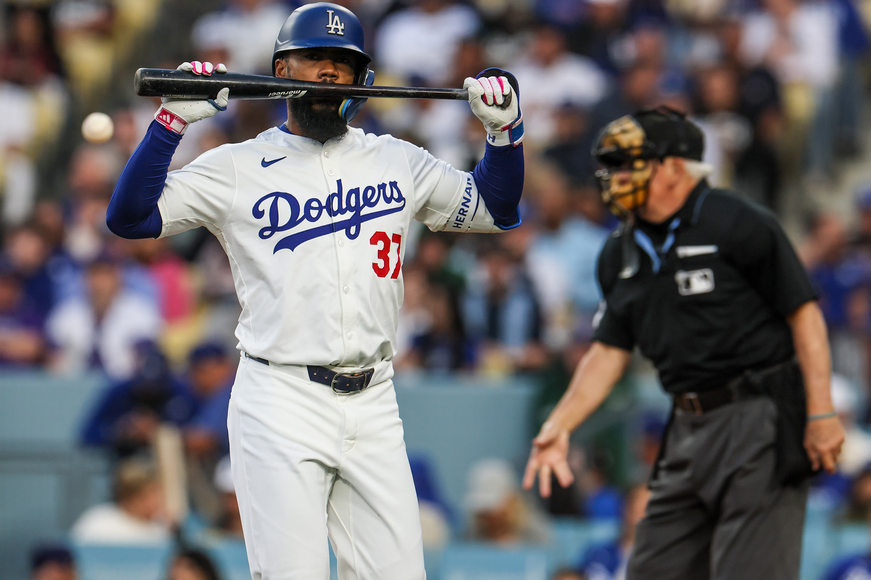 Yoshinobu Yamamoto shines and Dodgers' offense shows some life in win over Rockies