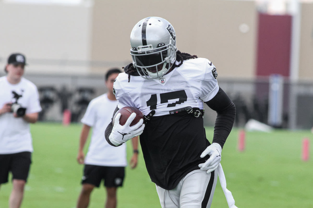 Las Vegas Raiders Star WR Davante Adams Not On Field for OTAs