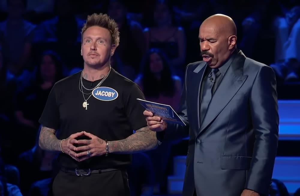 Papa Roach Compete On Family Feud, Tease Carrie Underwood Collab