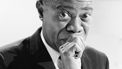 Video: Watch Louis Armstrong Sing 5x Platinum Recording of 'What A Wonderful World'