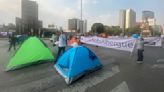 Bloquean Paseo de la Reforma para exigir retiro de migrantes