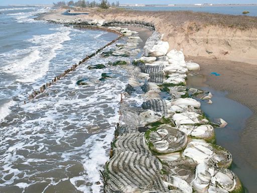 台南海岸退縮嚴重 議員轟市府消極養灘