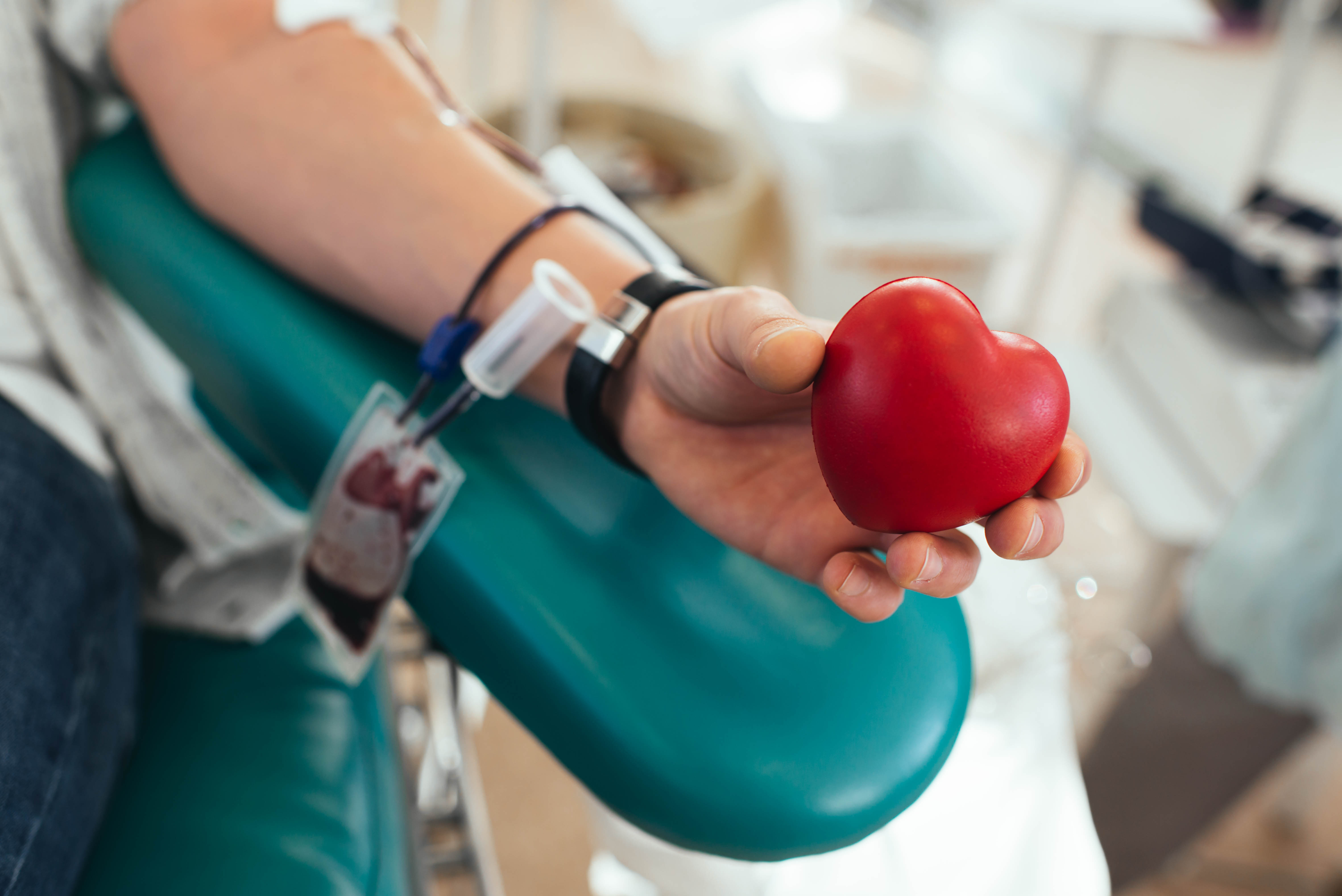 Blood donors needed to prevent summer shortage