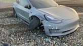 Falha no piloto automático de carro da Tesla quase gera acidente fatal