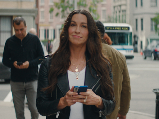 UScellular and Alanis Morissette Highlight Ironies of Modern-Day Phone Usage | LBBOnline