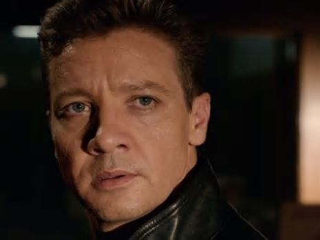 Jeremy Renner racconta come Robert Downey Jr. lo ha tirato su di morale dopo l’incidente