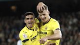 2-3. El Villarreal remonta, se redime de su fiasco europeo y frena al Betis